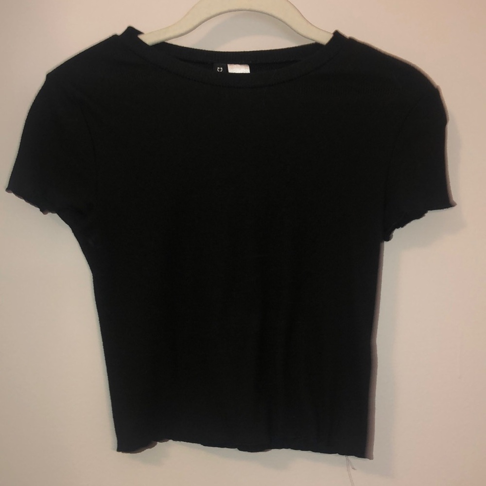 H&M Divided Crop Top